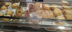 Montaditos y pinchos en la cafetería Fertol